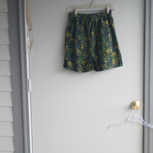 ALF - Picture 3 of 8